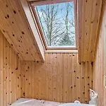 4 Bedroom Beautiful In *