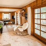 4 Bedroom Beautiful In Feriehus
