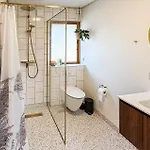4 Bedroom Beautiful In