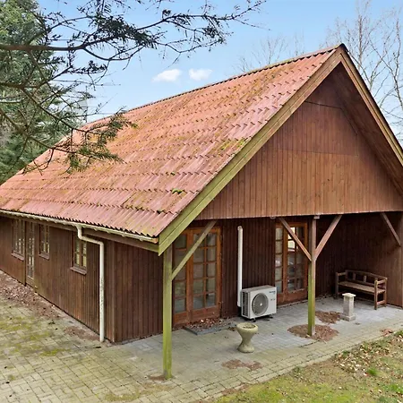 4 Bedroom Pet Friendly In Holiday home Thyholm