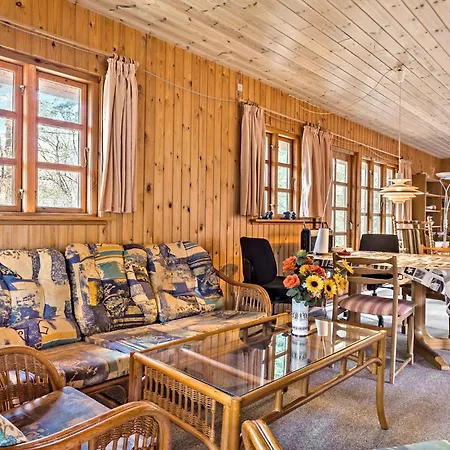 4 Bedroom Pet Friendly In Thyholm