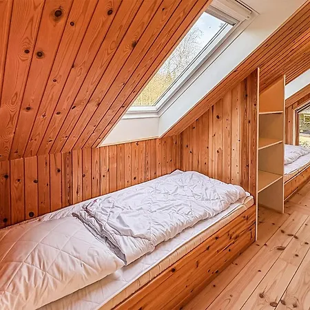 4 Bedroom Beautiful In *