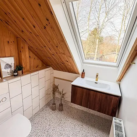 Prázdninový dům 4 Bedroom Beautiful In *