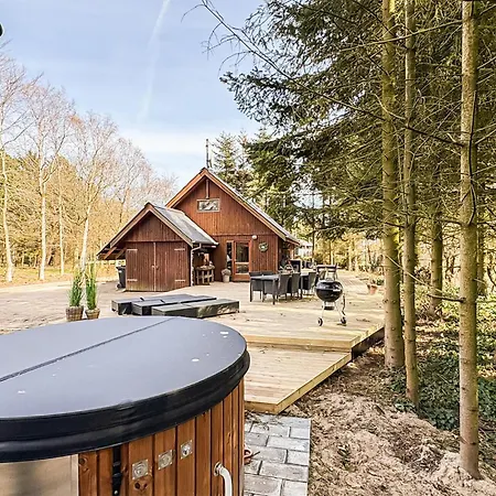4 Bedroom Beautiful In *