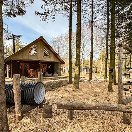 4 Bedroom Beautiful In * Thyholm