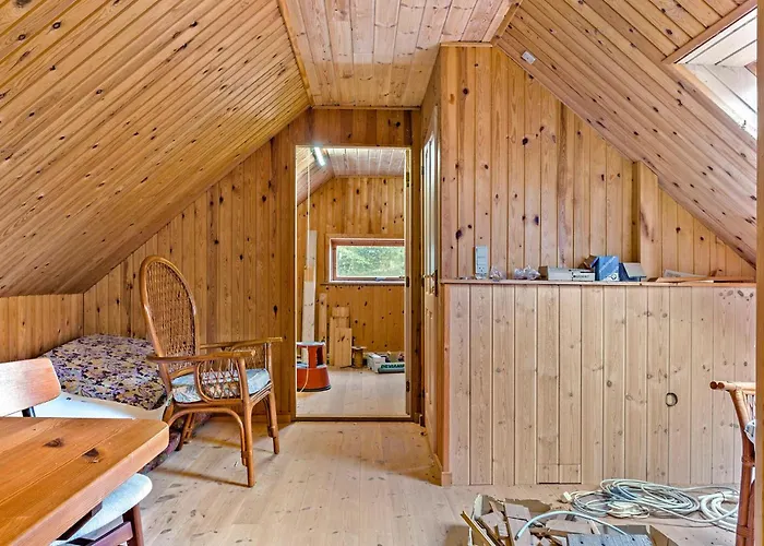 4 Bedroom Beautiful Home In Thyholm *